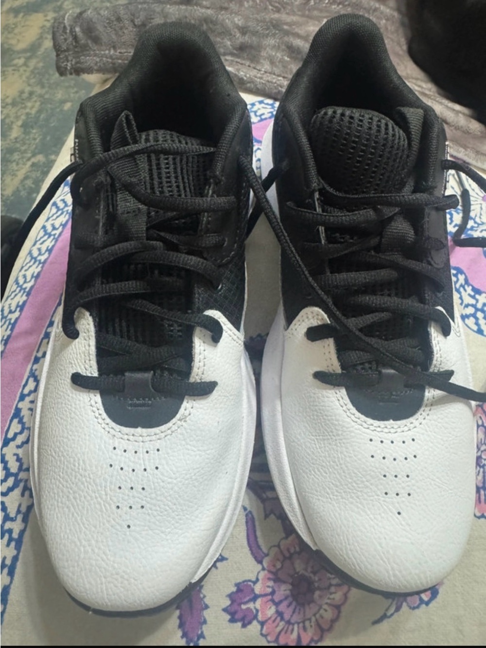 Under Armour Black Athletic Shoes size 5.5